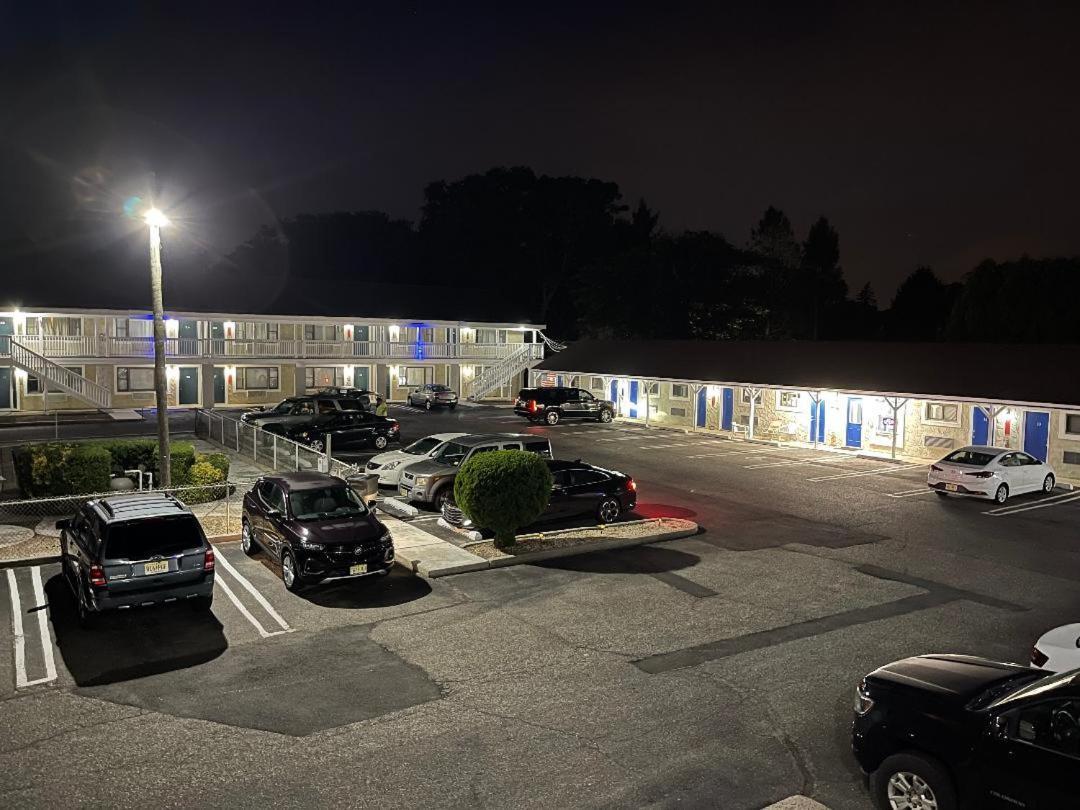 Point Pleasant Inn Пойнт Плезънт Бийч Екстериор снимка