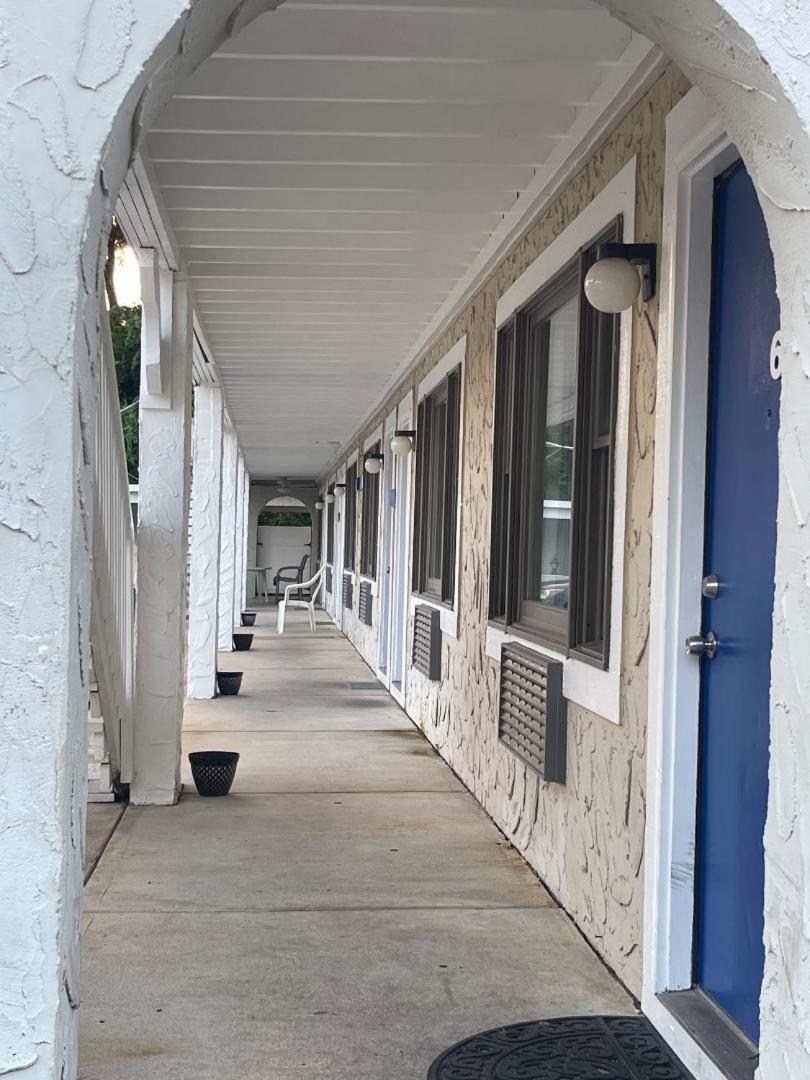 Point Pleasant Inn Пойнт Плезънт Бийч Екстериор снимка