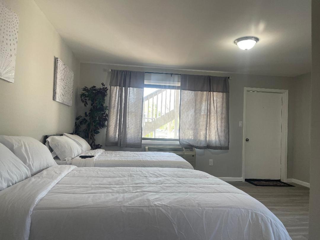 Point Pleasant Inn Пойнт Плезънт Бийч Екстериор снимка